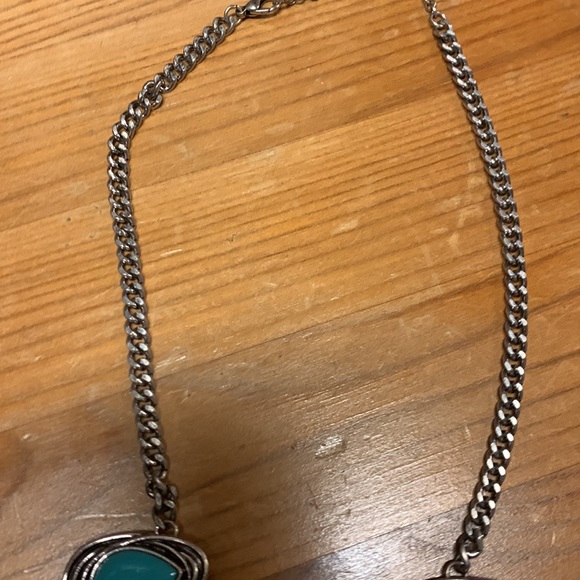 Statement necklace with faux turquoise - Picture 4 of 5